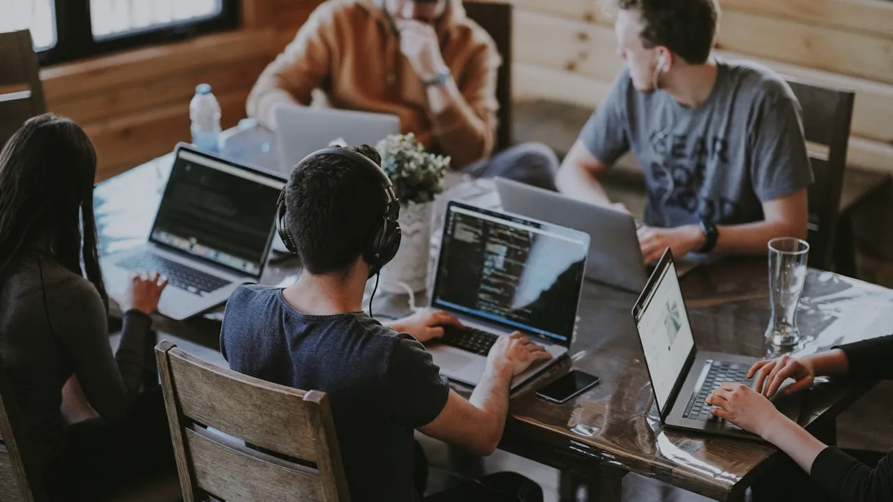 Membres du Bureau Exécutif et éducateurs bénévoles de l'association ASS OXYGYM